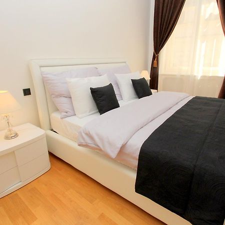 Luxury Apartments Krocinova Prag Dış mekan fotoğraf