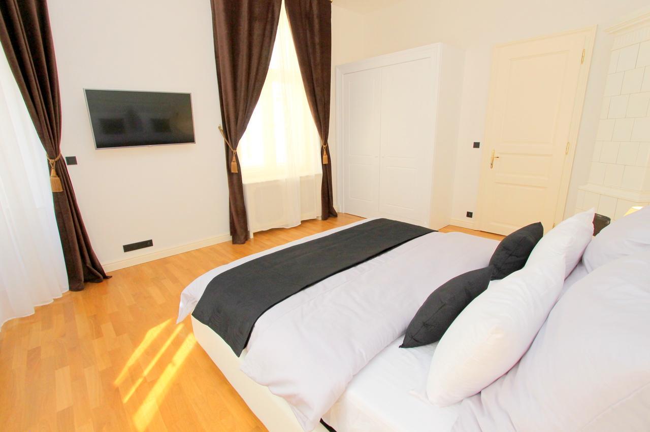 Luxury Apartments Krocinova Prag Dış mekan fotoğraf