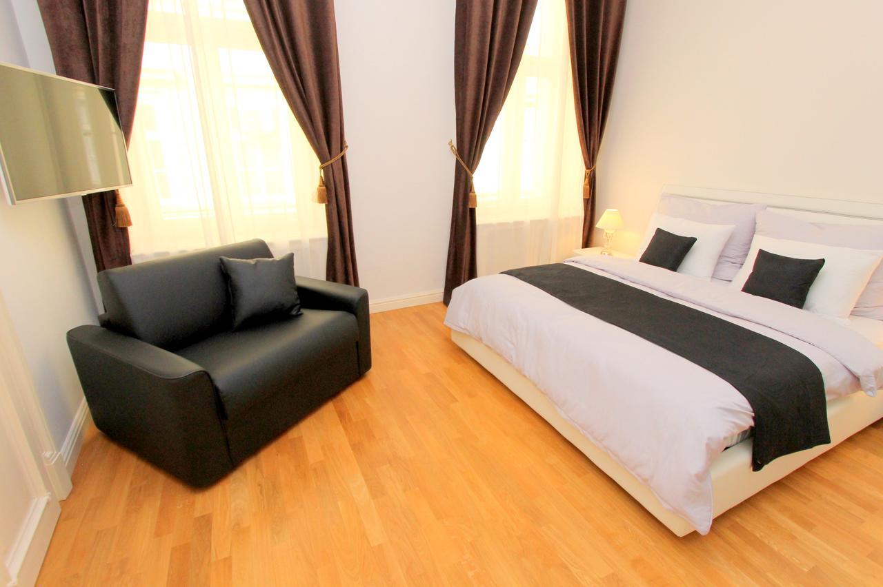 Luxury Apartments Krocinova Prag Dış mekan fotoğraf